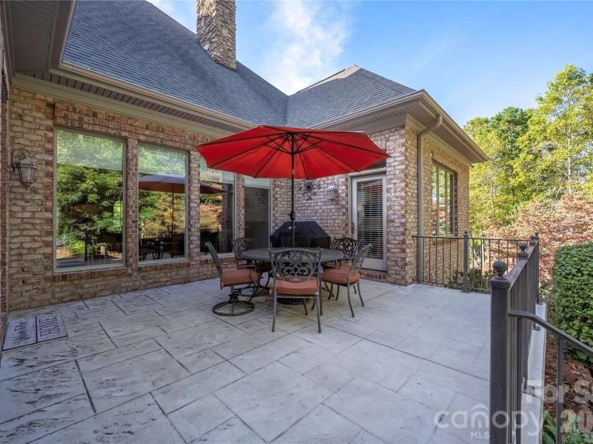 3946 Lake Spring Cove Court, Denver, NC 28037.  MLS# CAR4382283, YatesRealty ID 22412. 