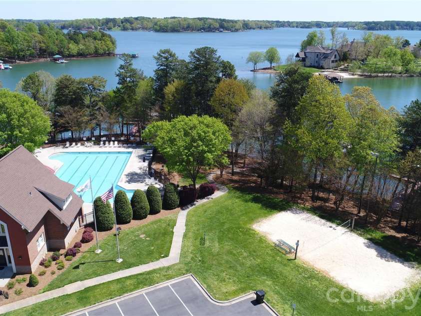 3946 Lake Spring Cove Court, Denver, NC 28037.  MLS# CAR4382283, YatesRealty ID 22412. 