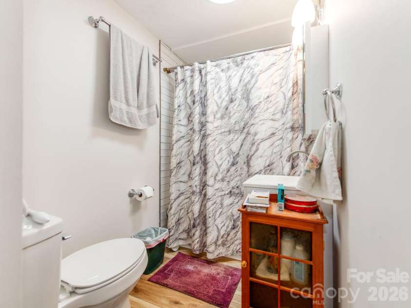 102 Lanier Street, Mount Holly, NC 28120.  MLS# CAR4381690, YatesRealty ID 22413. 