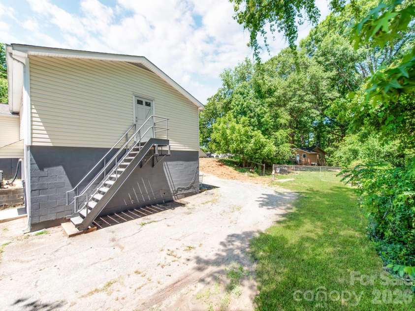 102 Lanier Street, Mount Holly, NC 28120.  MLS# CAR4381690, YatesRealty ID 22413. 