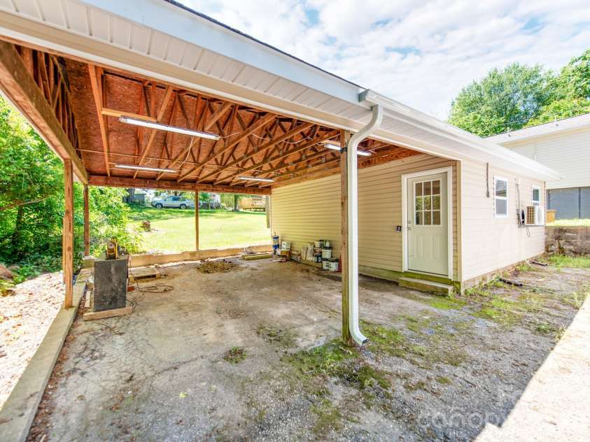102 Lanier Street, Mount Holly, NC 28120.  MLS# CAR4381690, YatesRealty ID 22413. 