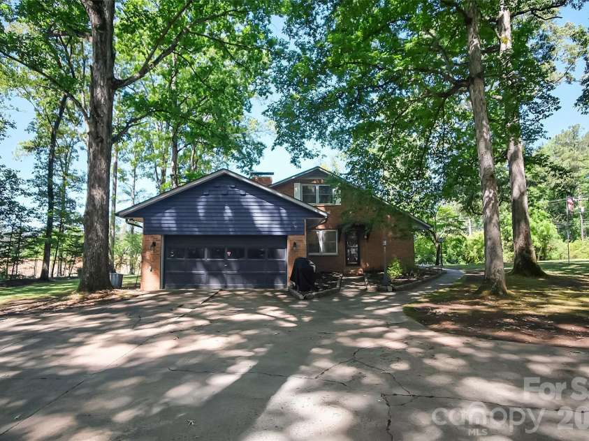 808 Old Mt Holly Road, Stanley, NC 28164.  MLS# CAR4382491, YatesRealty ID 22416. 