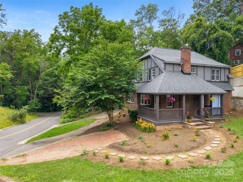 30 Caledonia Road, Asheville, NC 28803.  MLS# CAR4273890, YatesRealty ID 22417. 