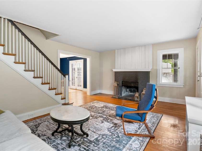 30 Caledonia Road, Asheville, NC 28803.  MLS# CAR4273890, YatesRealty ID 22417. 