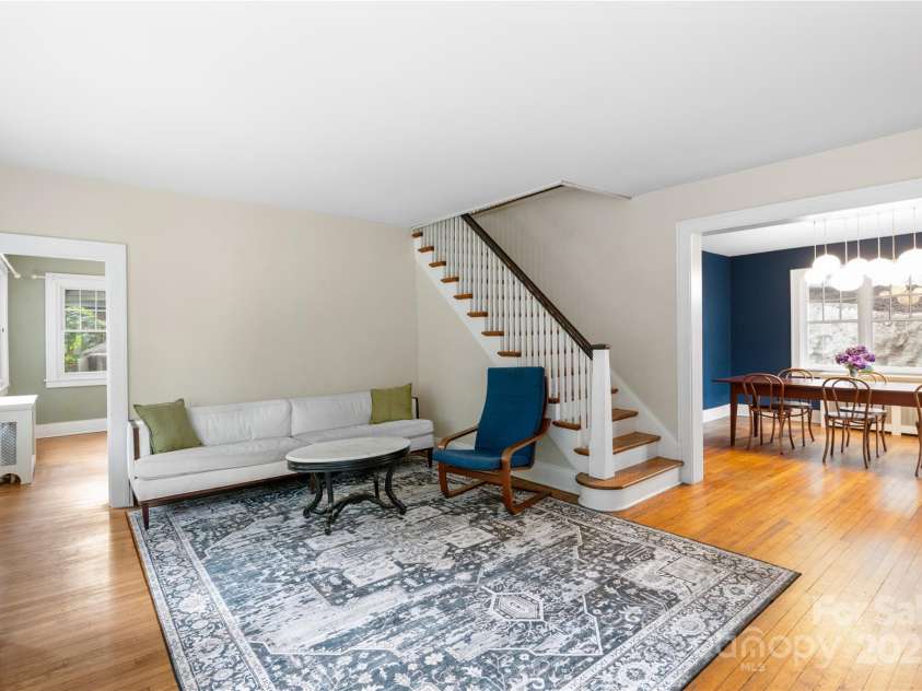 30 Caledonia Road, Asheville, NC 28803.  MLS# CAR4273890, YatesRealty ID 22417. 