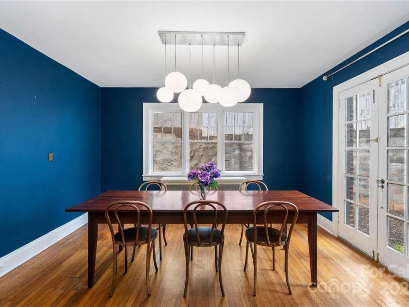 30 Caledonia Road, Asheville, NC 28803.  MLS# CAR4273890, YatesRealty ID 22417. 