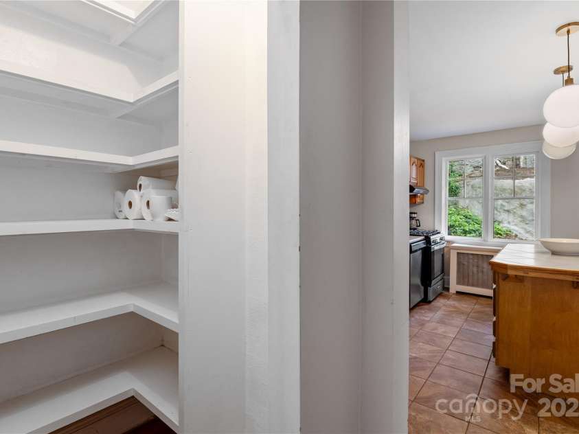 30 Caledonia Road, Asheville, NC 28803.  MLS# CAR4273890, YatesRealty ID 22417. 