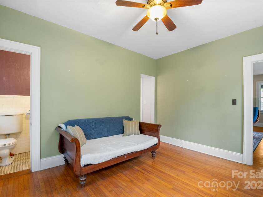 30 Caledonia Road, Asheville, NC 28803.  MLS# CAR4273890, YatesRealty ID 22417. 