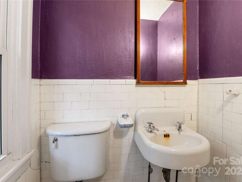 30 Caledonia Road, Asheville, NC 28803.  MLS# CAR4273890, YatesRealty ID 22417. 