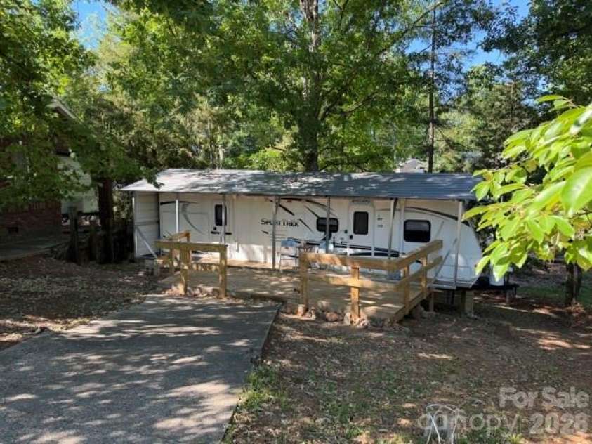 131 Twin Bluff Trail, Mount Gilead, NC 27306.  MLS# CAR4382444, YatesRealty ID 22418. 