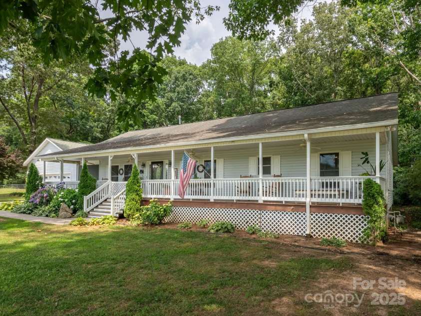 170 Eagle Drive, Salisbury, NC 28144.  MLS# CAR4274556, YatesRealty ID 22419. 