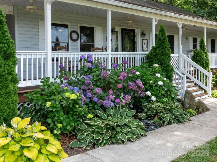 170 Eagle Drive, Salisbury, NC 28144.  MLS# CAR4274556, YatesRealty ID 22419. 
