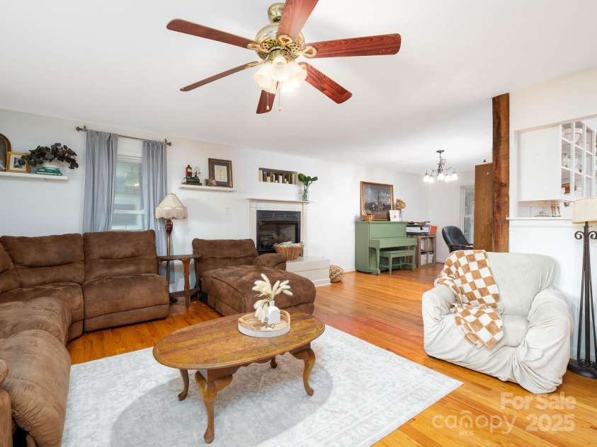 170 Eagle Drive, Salisbury, NC 28144.  MLS# CAR4274556, YatesRealty ID 22419. 