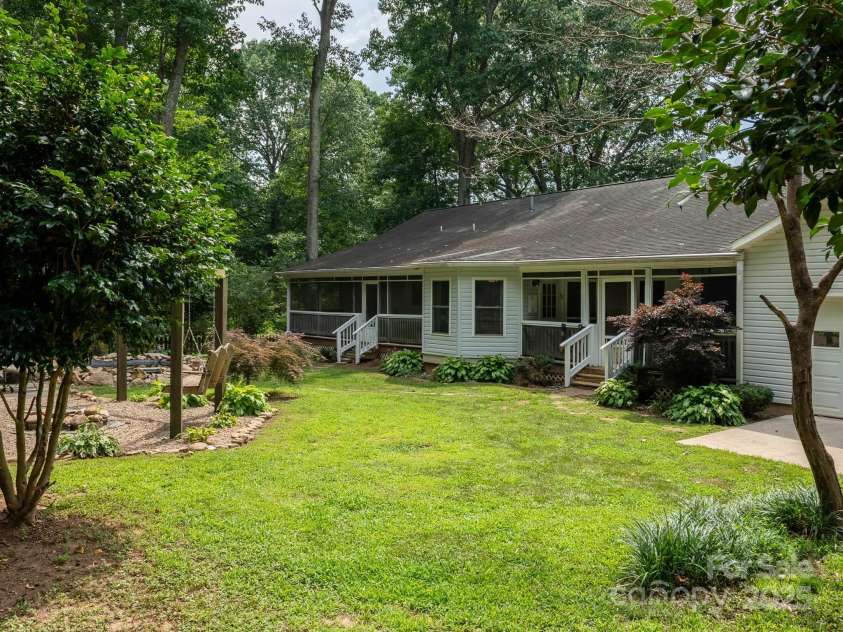 170 Eagle Drive, Salisbury, NC 28144.  MLS# CAR4274556, YatesRealty ID 22419. 