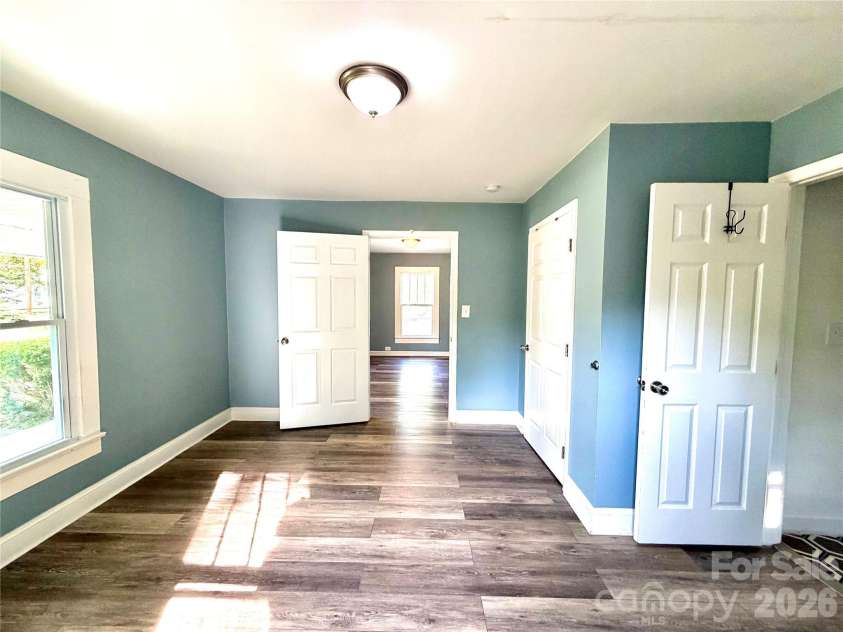 519 Locust Street, Kannapolis, NC 28081.  MLS# CAR4381822, YatesRealty ID 22419. 