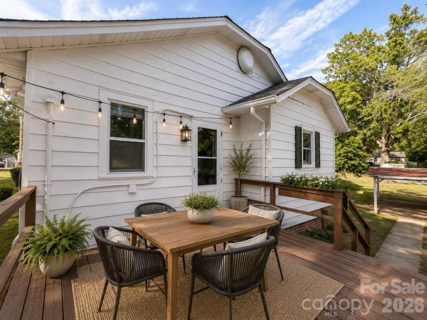 519 Locust Street, Kannapolis, NC 28081.  MLS# CAR4381822, YatesRealty ID 22419. Picture Virtually Staged