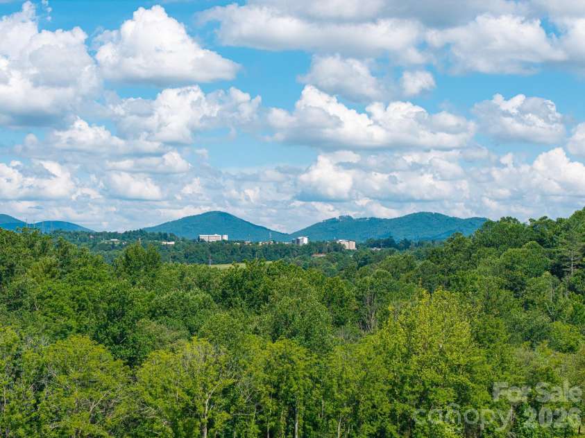 413 Big Hill Drive, Arden, NC 28704.  MLS# CAR4334677, YatesRealty ID 2242. 