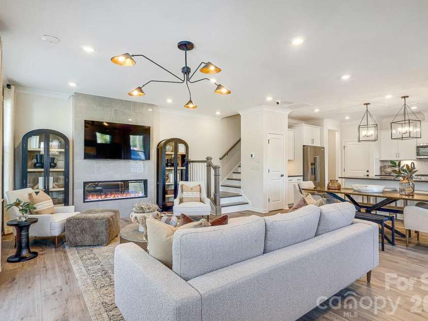 2007 Bayou Trace Drive, Charlotte, NC 28262.  MLS# CAR4382736, YatesRealty ID 22420. 