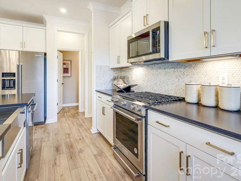 2007 Bayou Trace Drive, Charlotte, NC 28262.  MLS# CAR4382736, YatesRealty ID 22420. 