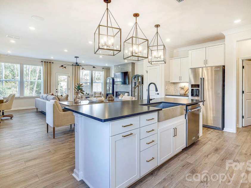 2007 Bayou Trace Drive, Charlotte, NC 28262.  MLS# CAR4382736, YatesRealty ID 22420. 
