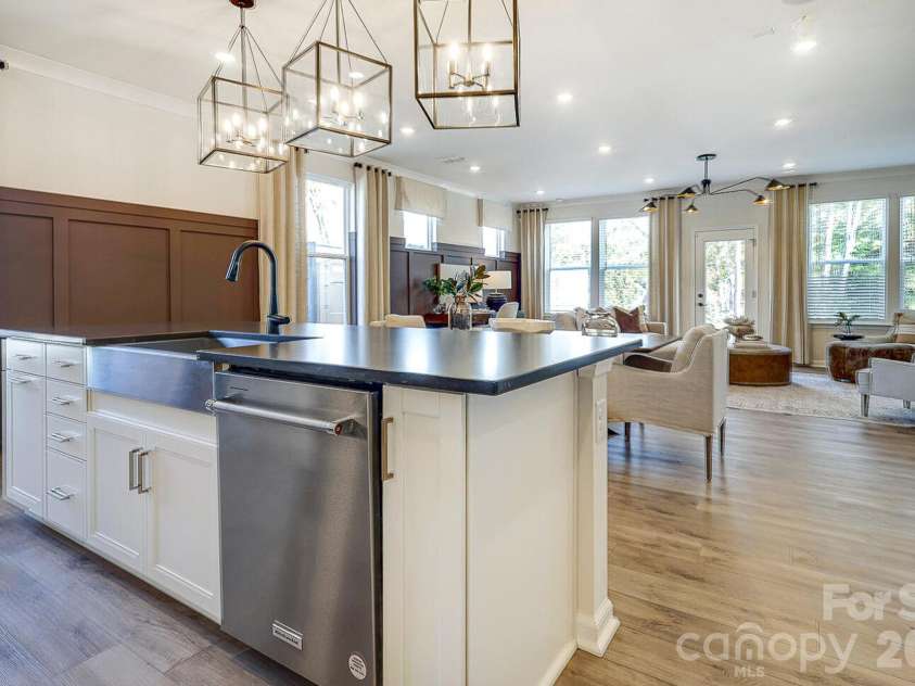 2007 Bayou Trace Drive, Charlotte, NC 28262.  MLS# CAR4382736, YatesRealty ID 22420. 