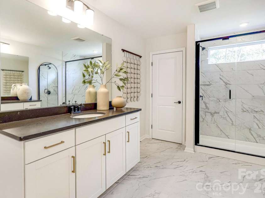2007 Bayou Trace Drive, Charlotte, NC 28262.  MLS# CAR4382736, YatesRealty ID 22420. 