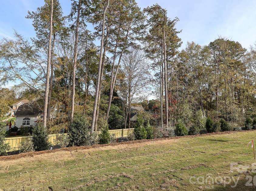 2007 Bayou Trace Drive, Charlotte, NC 28262.  MLS# CAR4382736, YatesRealty ID 22420. 
