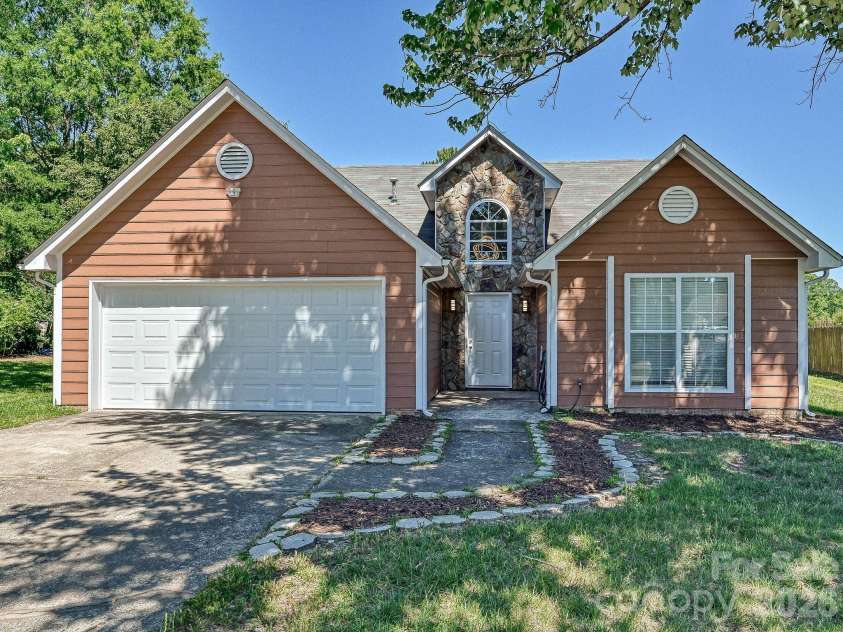 4922 Alexis Drive, Indian Trail, NC 28079.  MLS# CAR4382552, YatesRealty ID 22421. Front