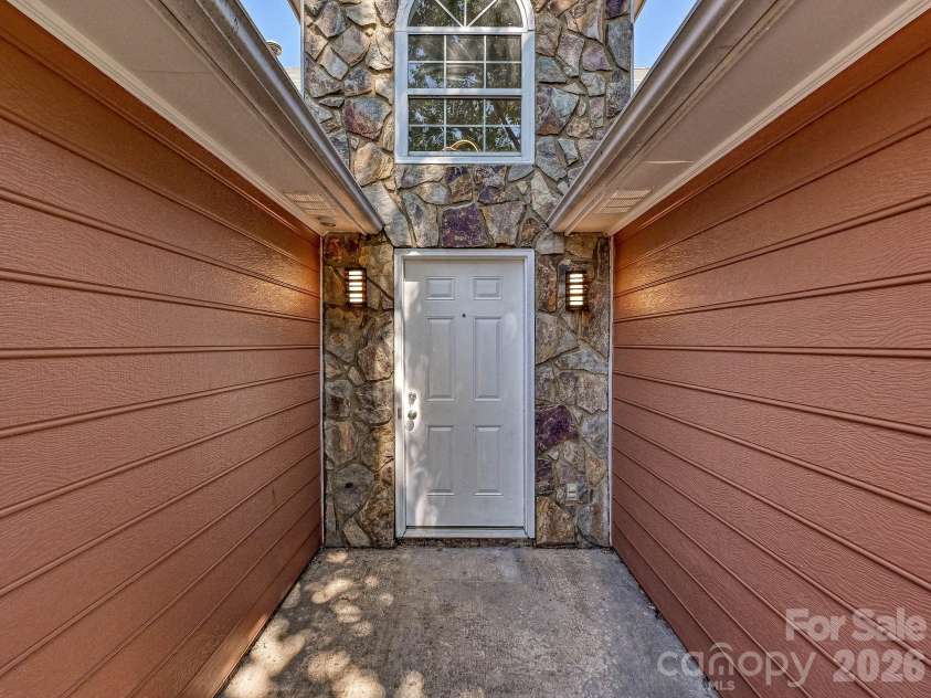 4922 Alexis Drive, Indian Trail, NC 28079.  MLS# CAR4382552, YatesRealty ID 22421. Front Door