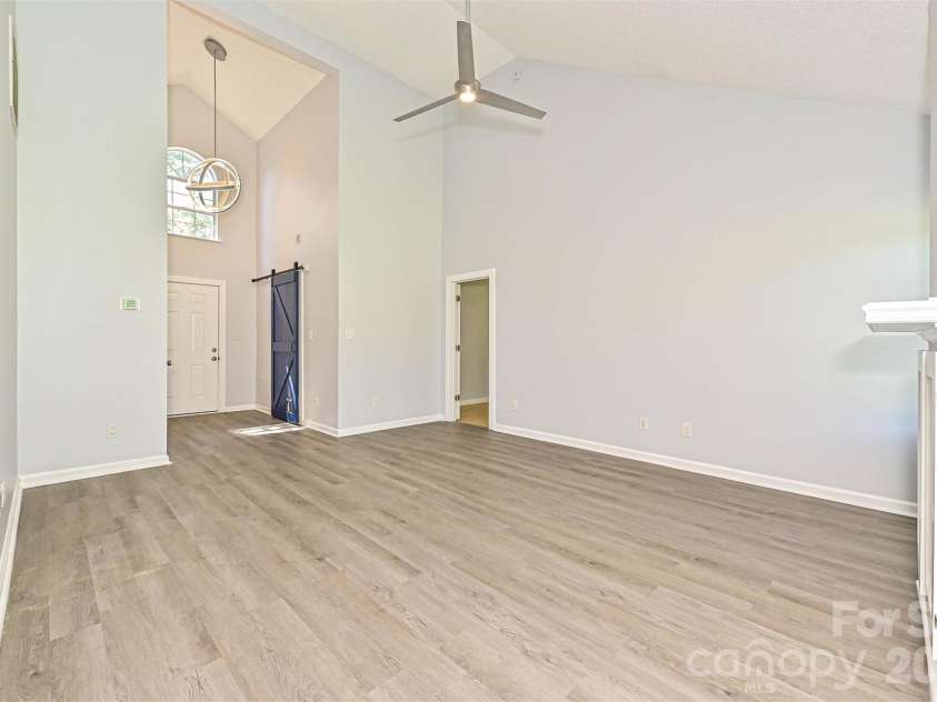 4922 Alexis Drive, Indian Trail, NC 28079.  MLS# CAR4382552, YatesRealty ID 22421. Great Room
