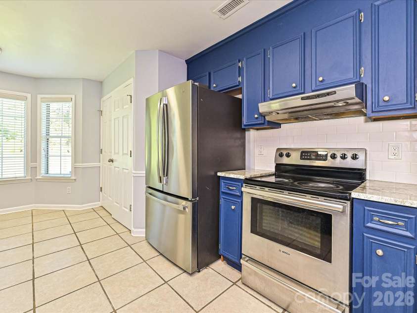 4922 Alexis Drive, Indian Trail, NC 28079.  MLS# CAR4382552, YatesRealty ID 22421. Kitchen
