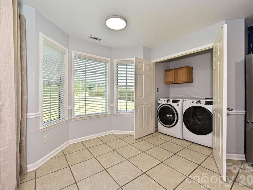 4922 Alexis Drive, Indian Trail, NC 28079.  MLS# CAR4382552, YatesRealty ID 22421. Laundry