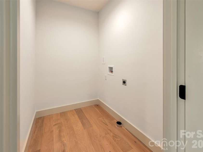 30 Sand Hill Road, Asheville, NC 28806.  MLS# CAR4382772, YatesRealty ID 22422. Basement full laundry hookups