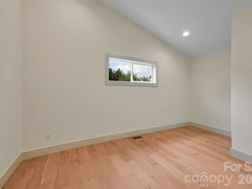 30 Sand Hill Road, Asheville, NC 28806.  MLS# CAR4382772, YatesRealty ID 22422. Top floor flex space