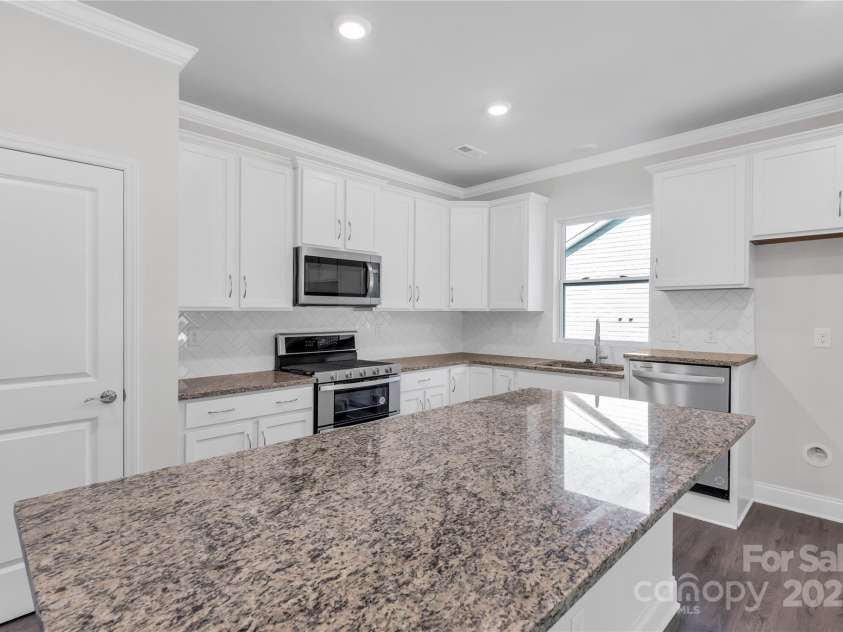 5244 Admirals Landing, Lancaster, SC 29720.  MLS# CAR4272342, YatesRealty ID 22422. 