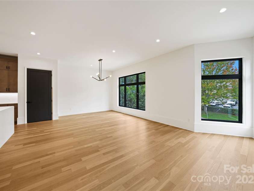 1511 Waverly Avenue, Charlotte, NC 28203.  MLS# CAR4293317, YatesRealty ID 22424. 