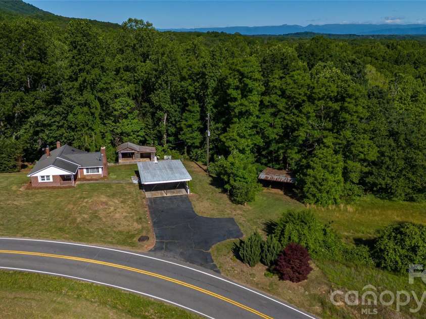 3036 Flat Gap Road, Valdese, NC 28690.  MLS# CAR4382777, YatesRealty ID 22424. 
