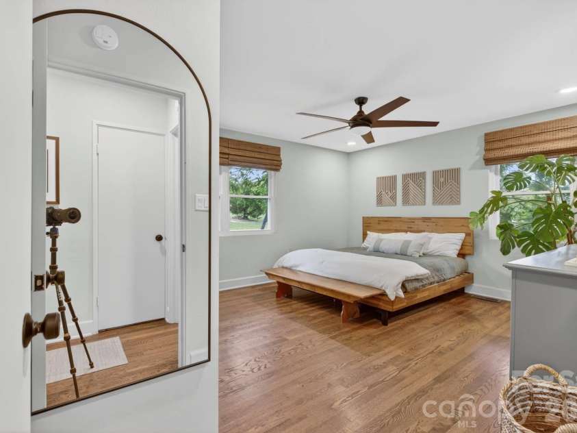 140 Dunbar Street, Bryson City, NC 28713.  MLS# CAR4382770, YatesRealty ID 22427. 