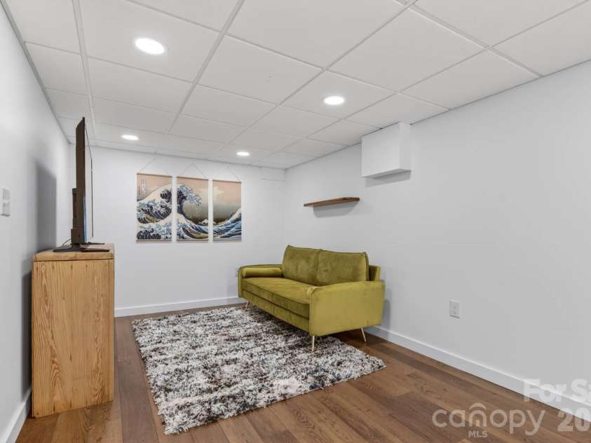 140 Dunbar Street, Bryson City, NC 28713.  MLS# CAR4382770, YatesRealty ID 22427. 