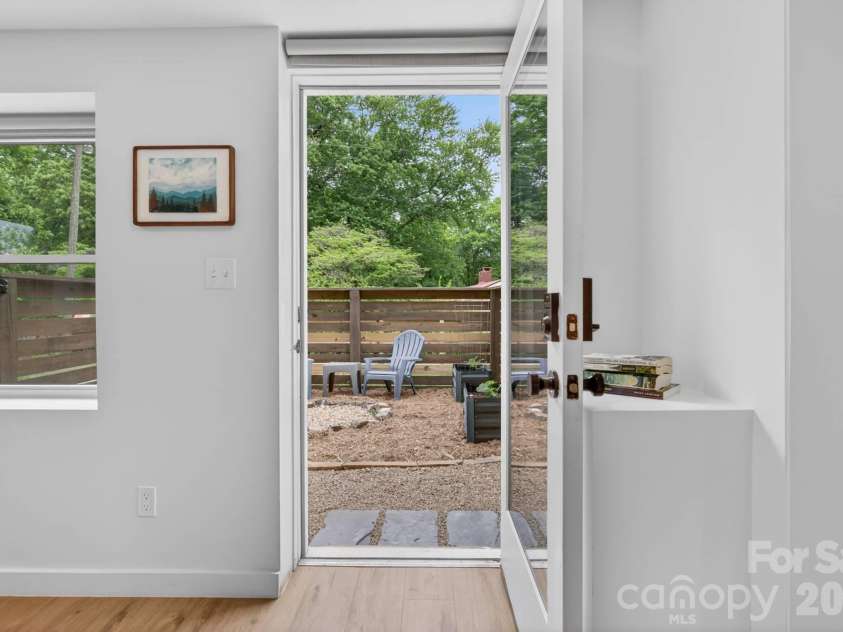 140 Dunbar Street, Bryson City, NC 28713.  MLS# CAR4382770, YatesRealty ID 22427. 
