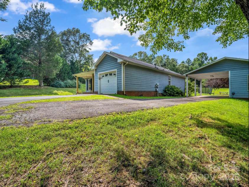 175 Sundance Drive, Rutherfordton, NC 28139.  MLS# CAR4274340, YatesRealty ID 22427. 