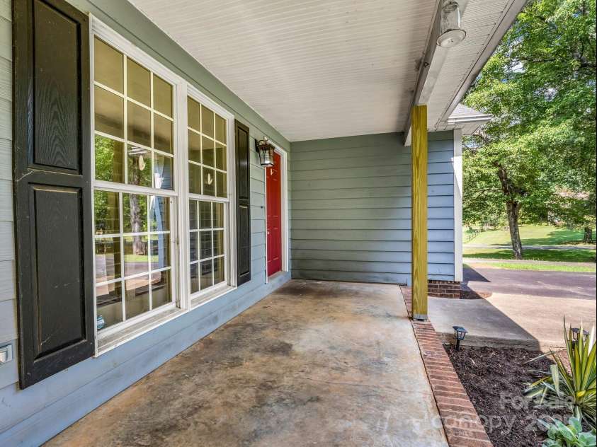 175 Sundance Drive, Rutherfordton, NC 28139.  MLS# CAR4274340, YatesRealty ID 22427. 