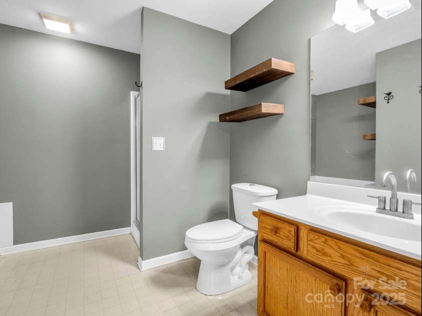 175 Sundance Drive, Rutherfordton, NC 28139.  MLS# CAR4274340, YatesRealty ID 22427. 