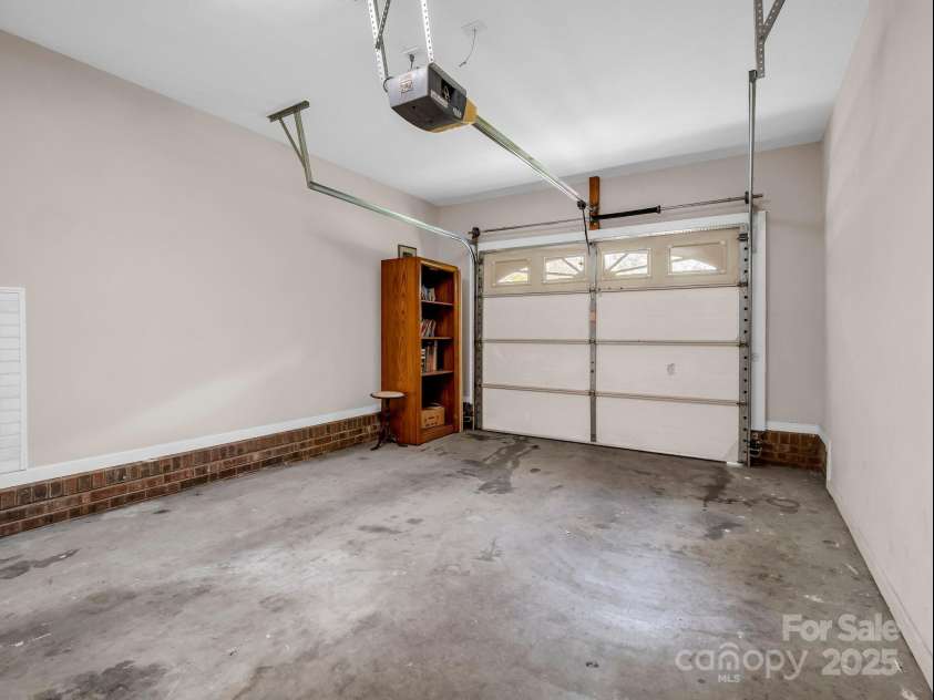 175 Sundance Drive, Rutherfordton, NC 28139.  MLS# CAR4274340, YatesRealty ID 22427. 