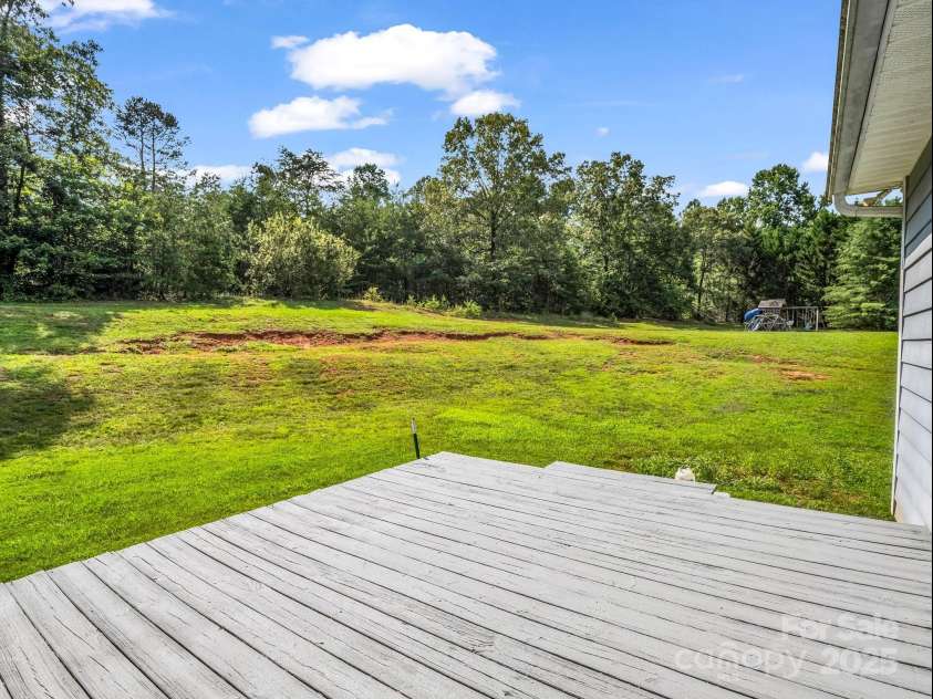 175 Sundance Drive, Rutherfordton, NC 28139.  MLS# CAR4274340, YatesRealty ID 22427. 