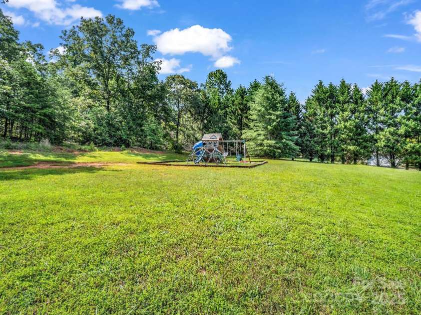 175 Sundance Drive, Rutherfordton, NC 28139.  MLS# CAR4274340, YatesRealty ID 22427. 