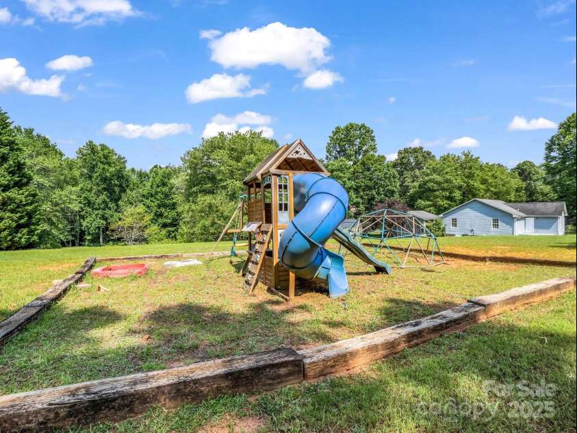 175 Sundance Drive, Rutherfordton, NC 28139.  MLS# CAR4274340, YatesRealty ID 22427. 
