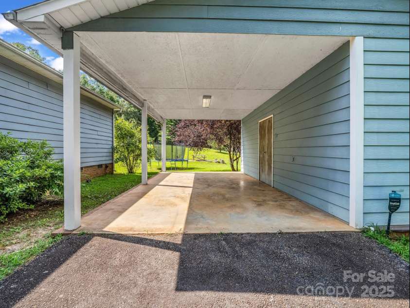 175 Sundance Drive, Rutherfordton, NC 28139.  MLS# CAR4274340, YatesRealty ID 22427. 