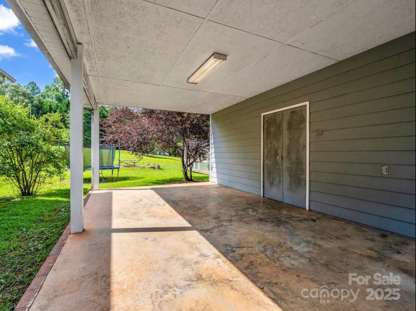 175 Sundance Drive, Rutherfordton, NC 28139.  MLS# CAR4274340, YatesRealty ID 22427. 