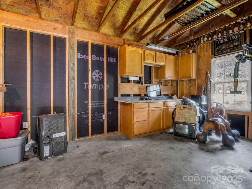 175 Sundance Drive, Rutherfordton, NC 28139.  MLS# CAR4274340, YatesRealty ID 22427. 